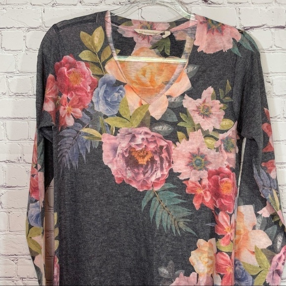 Soft Surroundings Midnight Floral V Neck Sweater S - Picture 3 of 12